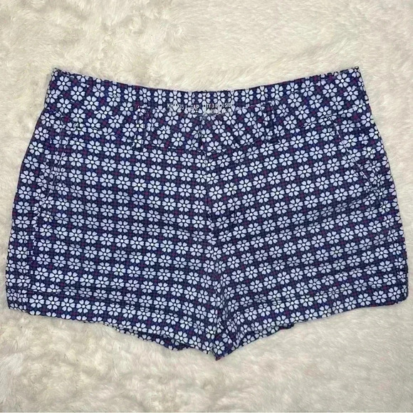 GAP The City Shorts Khaki Floral White /  Blue / Red Size 6 - Picture 1 of 16